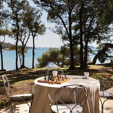 וילה Lovorka By Interhome