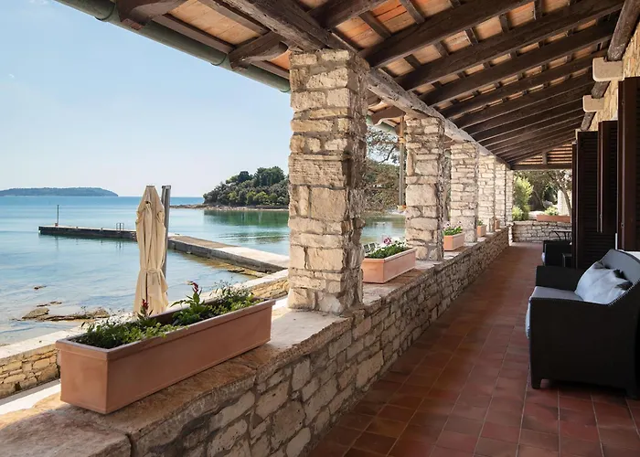 Lovorka By Interhome