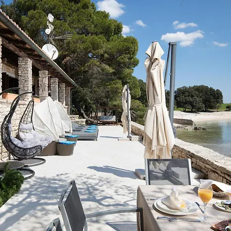 Lovorka By Interhome * 풀라