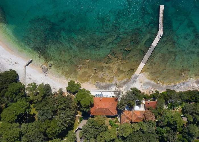 Lovorka By Interhome