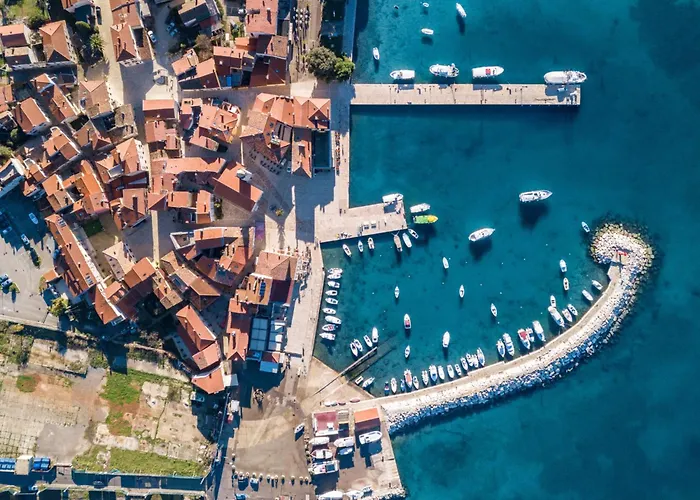 Βίλα Lovorka By Interhome *